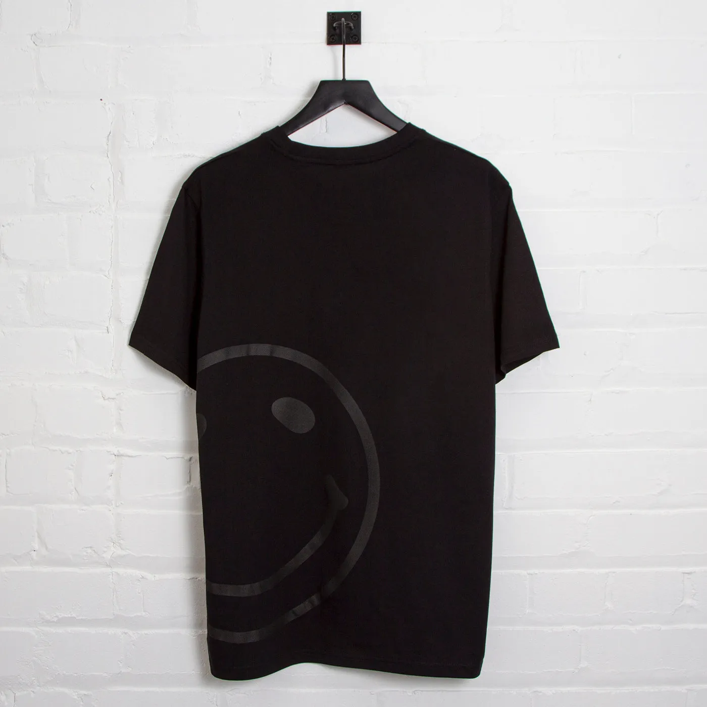 Black On Black Side Smiley - Tshirt - Black