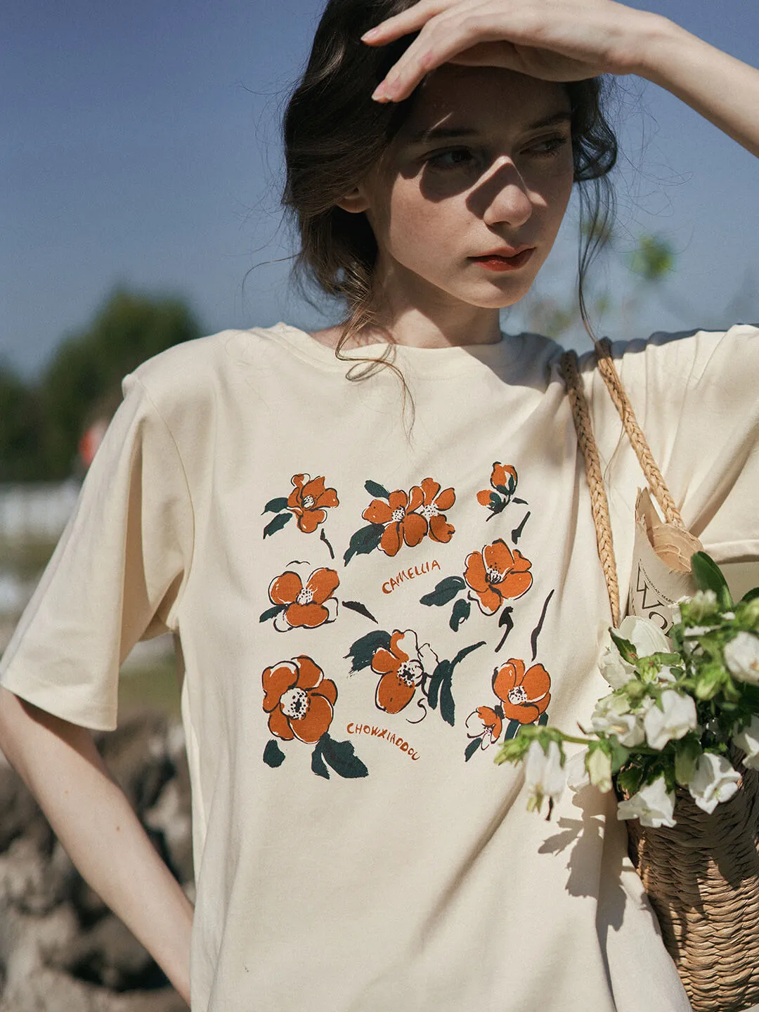 【Final Sale】Chowxiaodou Camellia Graphic T-Shirt