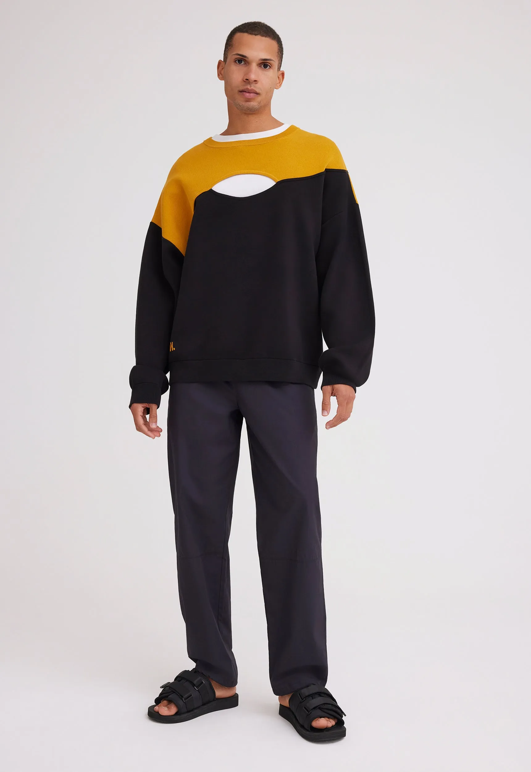 NAGNATA Balance Crew Neck - Black/Turmeric