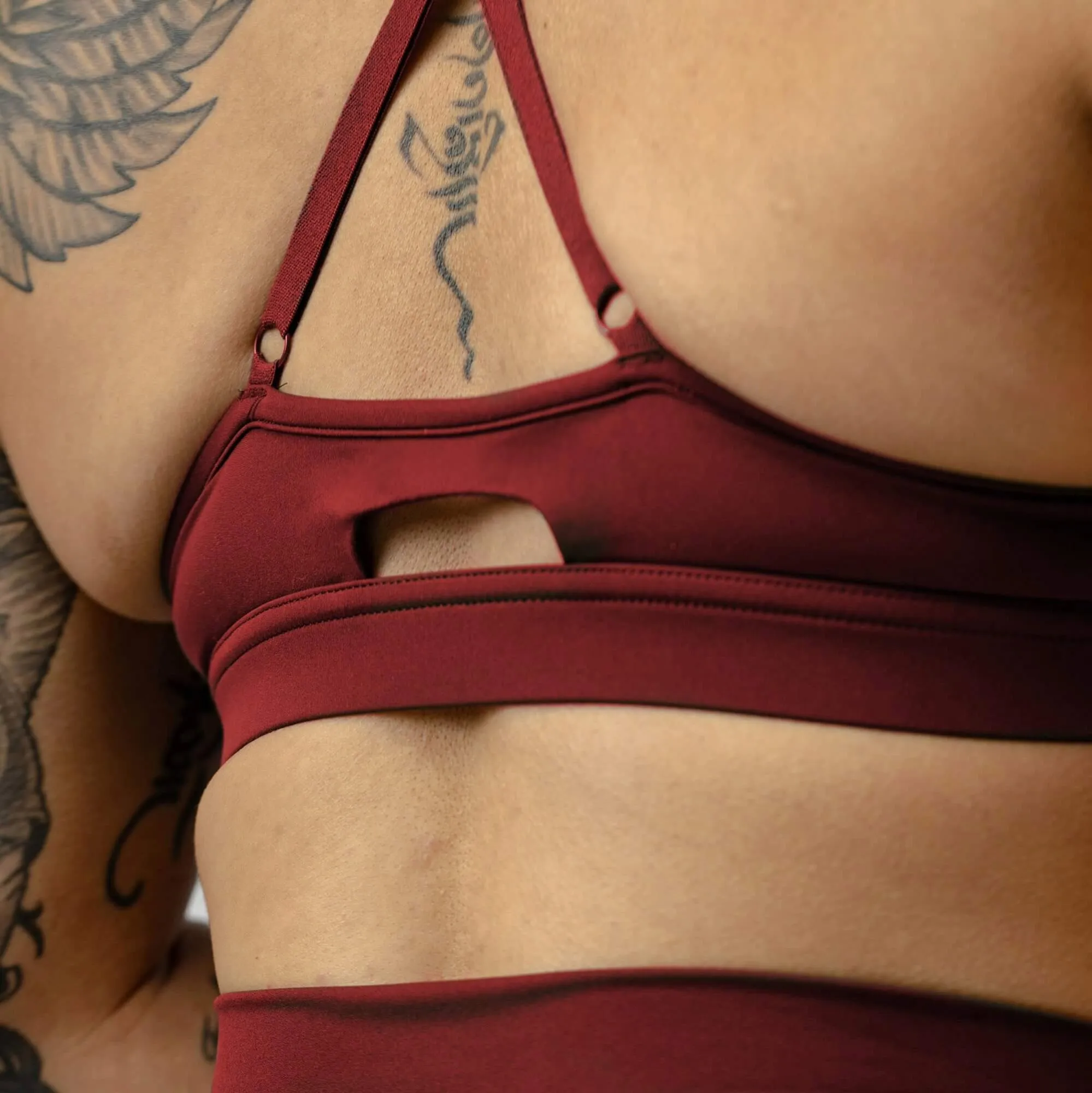 Strive Bra - Ember Red